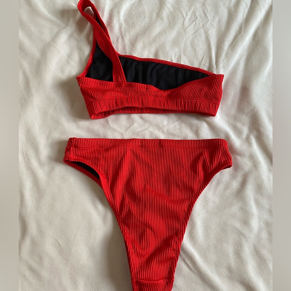Nasty Gal Ribbed One Shoulder Bikini Set - Picture 6 of 7